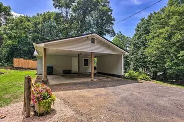 Mökkimajoitus Quiet Asheville Home Near Appalachian Trail & Dtwn