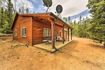 Mökkimajoitus Bobcat Trail Cabin On 3 Acres In Como!