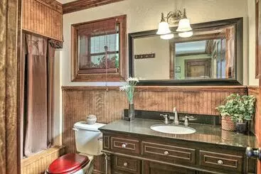 コテージ Waterfront Astor Studio Cabin W/ Private Boat Dock