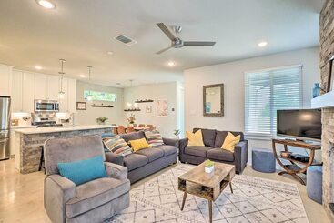 Dom wiejski Gorgeous Georgetown Home, Walk To The Square!