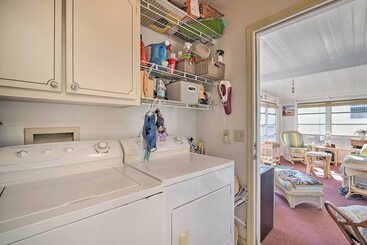 Сельский дом Lady Lake House W/ Lanai & Community Pool!