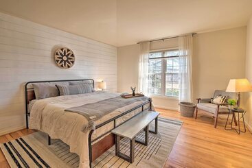 Pet Friendly Cottage With Game Room & Fire Pit!