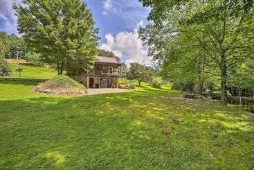 Deep Gap Cottage W/ Fire Pits   Hike & Ski!