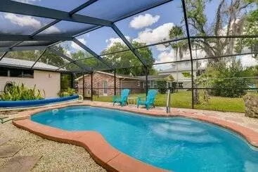 コテージ Waterfront Crystal River Hideaway W/ Canal Access!