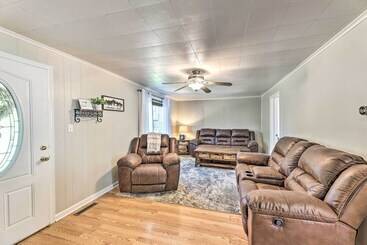 Сельский дом Family Friendly Sanctuary: Bbq, Patio & Yard