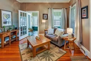 コテージ Quaint Anderson Home W/ Sunroom, Walk To Downtown!