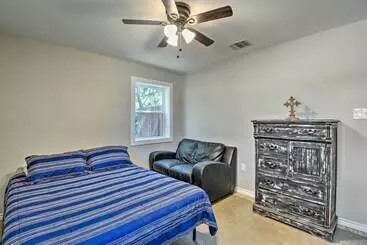 Landhus Spacious Palo Pinto Home: Private Dock & Pool