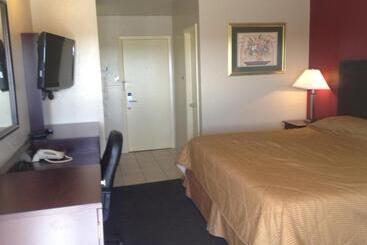 汽车旅馆  Colonial Inn Monahans