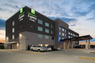 ホテル Holiday Inn Express & Suites Kingdom City, An Ihg