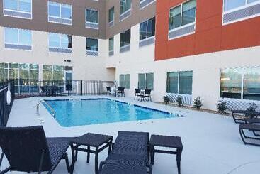 هتل Holiday Inn Express & Suites Carrollton West, An Ihg
