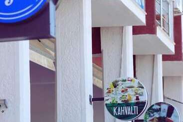 تختخواب و صبحانه Blue Topas Otel