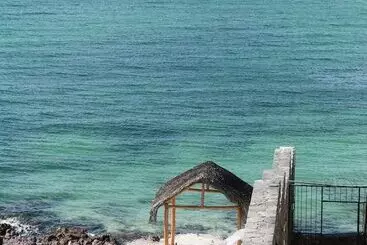 Hotelli Orchid House Baja & Beach Club