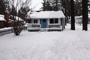 コテージ Knotty Knight