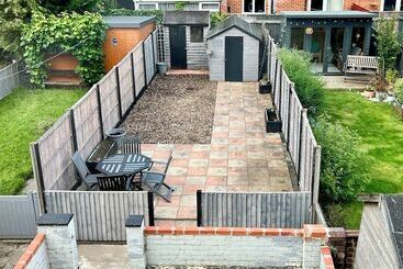 פנסיון Oxford House