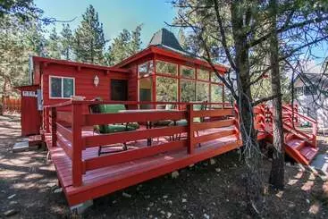 کلبه Redwood Elegance