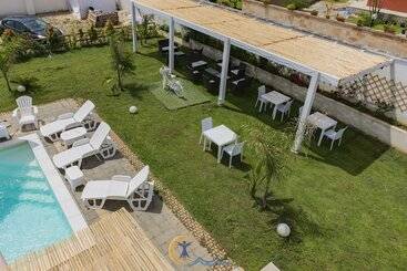 ベッドアンドブレックファースト Resort Leonardo