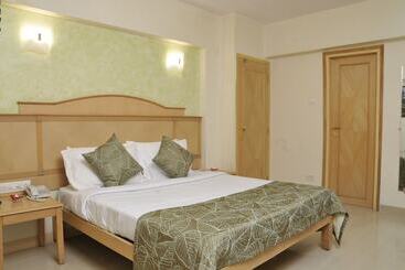Hotel Goradia Shirdi