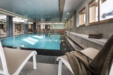 هتل آپارتمان Mgm Hôtels & Résidences Résidence Le Roc Des Tours