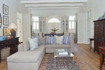 ビラホテル Lily Pond At Le Lude