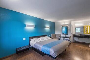 Motel 6 Overland Park, Ks