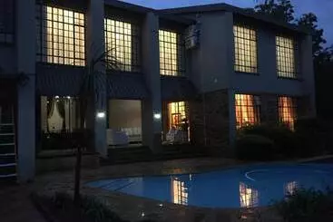 ペンション Sunset Manor Guest House