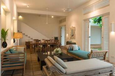 Жильё для туристов Sri Villas