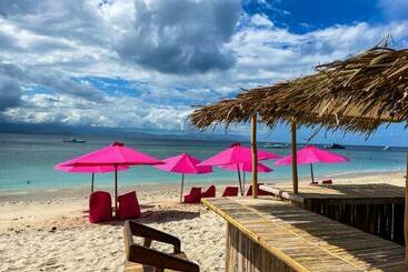 Lushy Hostel Nusa Penida