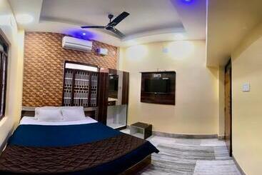 Hotel Bobby Premium Residency 350m From Jagannath Temple