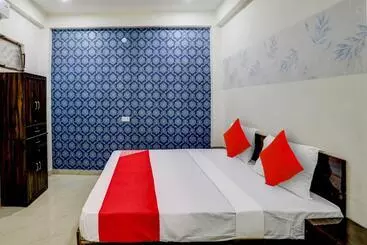 ホテル O The Raghav Villa