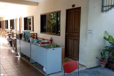 Hotel Baan Pitcha บ้านพิชชา