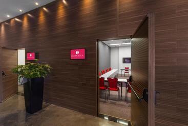 هتل Ramada By Wyndham Campinas Viracopos