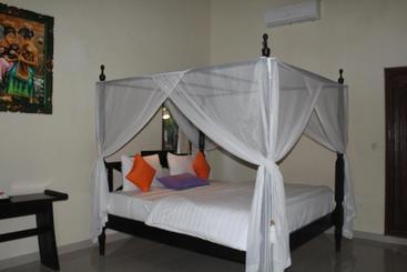 בית מלון כפרי Tradisi Villas