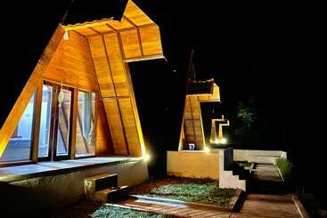 Albergue The Batur Elevation