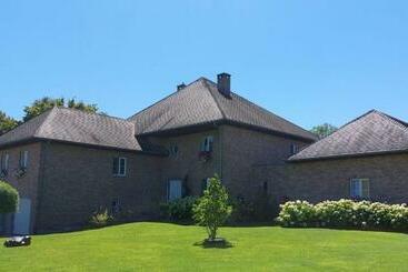 Bed and Breakfast Sherlock S Home Guest House