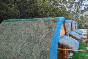 リゾートホテル Peak View Toda Huts Ooty