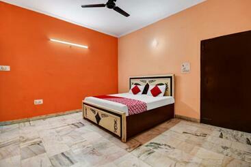 Hotel Oyo Flagship Galaxy Guest House