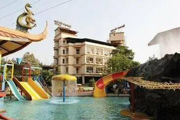 Hotel Kailash Parbat