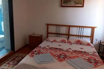 پانسیون Casa Adela