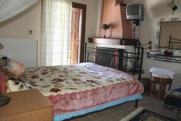 شقة Guesthouse Xenioti