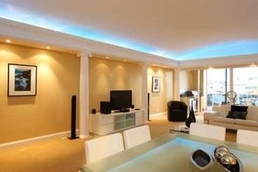 ホテル 41 On York