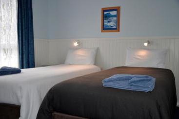 בית מלון כפרי Castaway Holiday Apartments