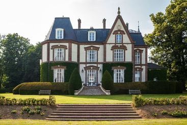 بنسيون Château De Bouelles