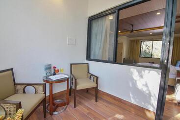 Pench Wilderness Camp Resort