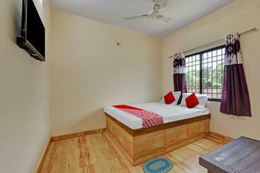 Hotel Super Oyo Flagship 81472 The Harsa Inn