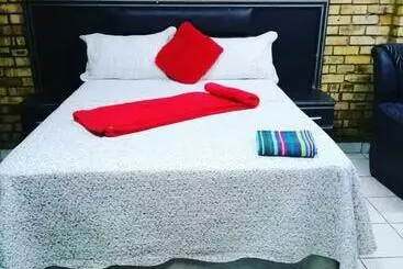 Majatalo Dreamland Guest House