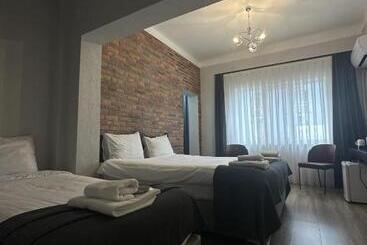 Hotel Deri̇n Buti̇k