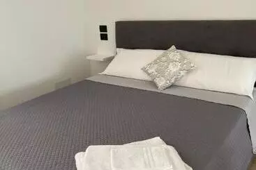 تختخواب و صبحانه Le Chic Rooms