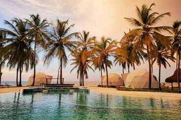 Hotel Aqua Breeze Glamping