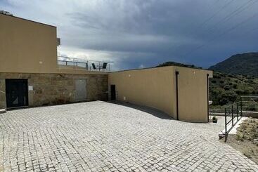 Douro Visit House