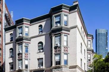 Boston Fenway Inn By Found